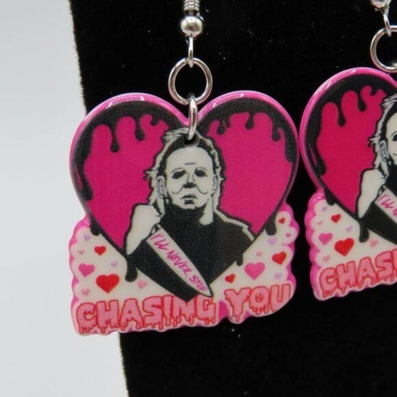 Michael Myers I'll Never Stop Chasing You Bleeding Heart Halloween Earrings NEW - Picture 6 of 8